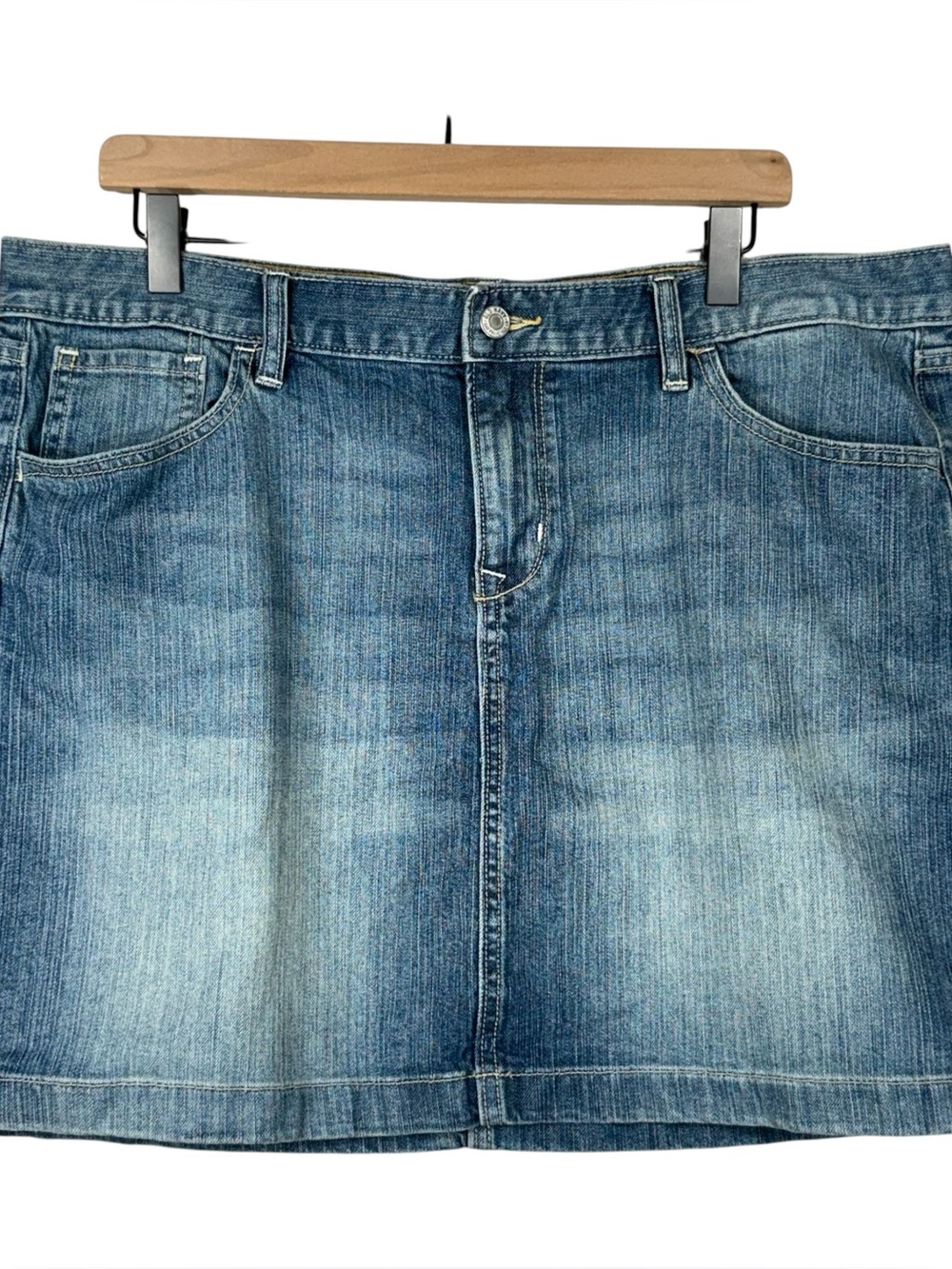 Old Navy Medium Wash Denim Jean Mini Skirt With Pockets Size 16